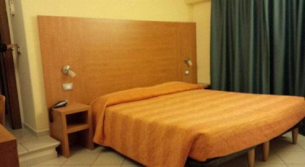 Hotel Ala Bianca Ameglia Luaran gambar